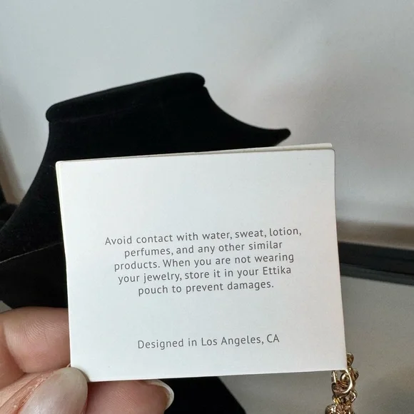 NWT Ettika Double Interlocking Gold Chain Link Necklace - Picture 5 of 6